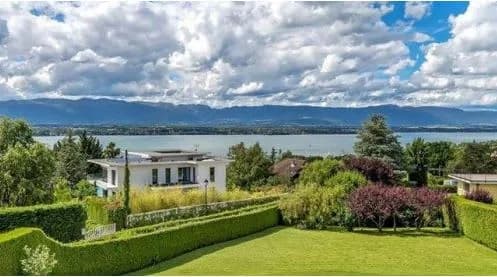 Luxurious Villa with Lake Geneva Views photo 3