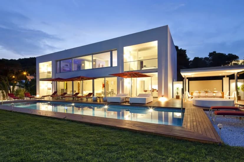 Stylish VIP Villa In An Ever-Popular Location