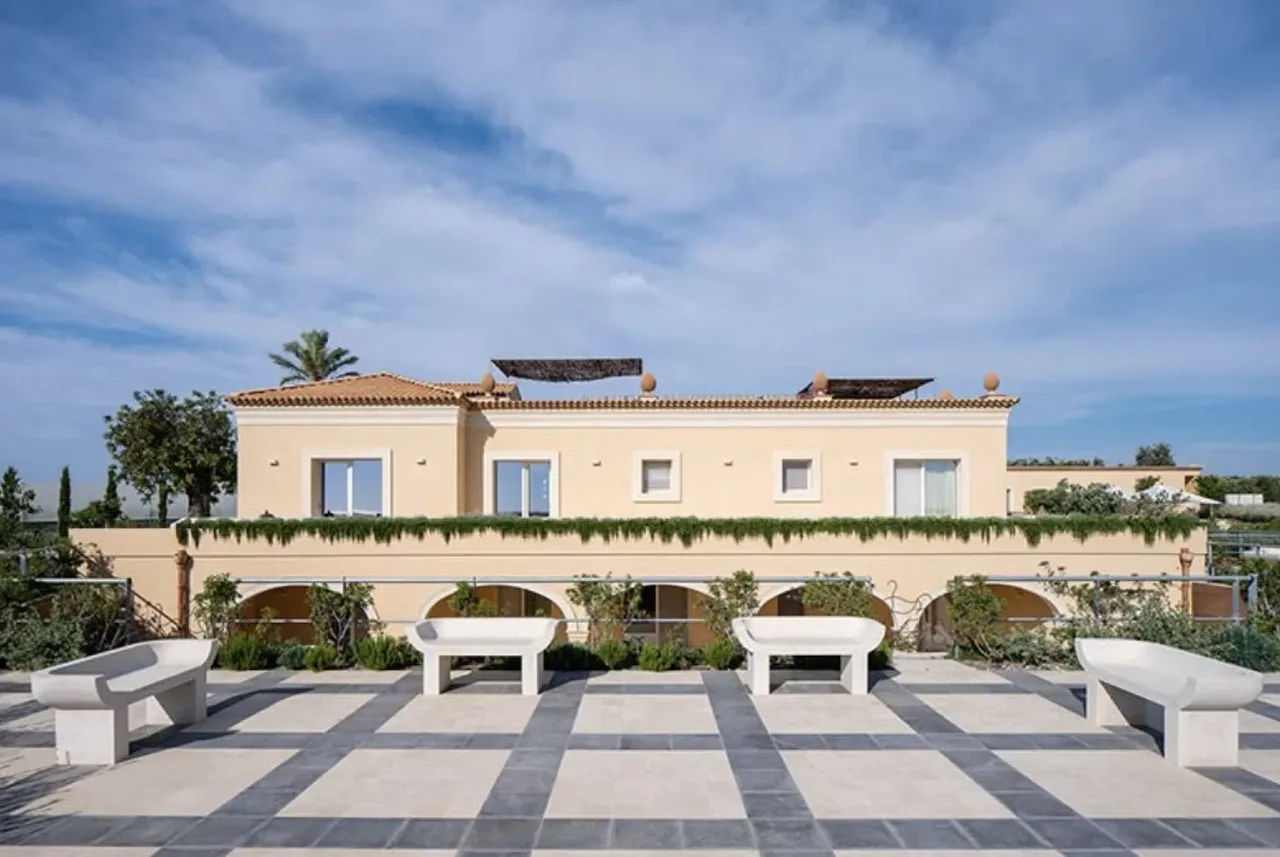 Outstanding Designer Villa with Private Pool photo 4