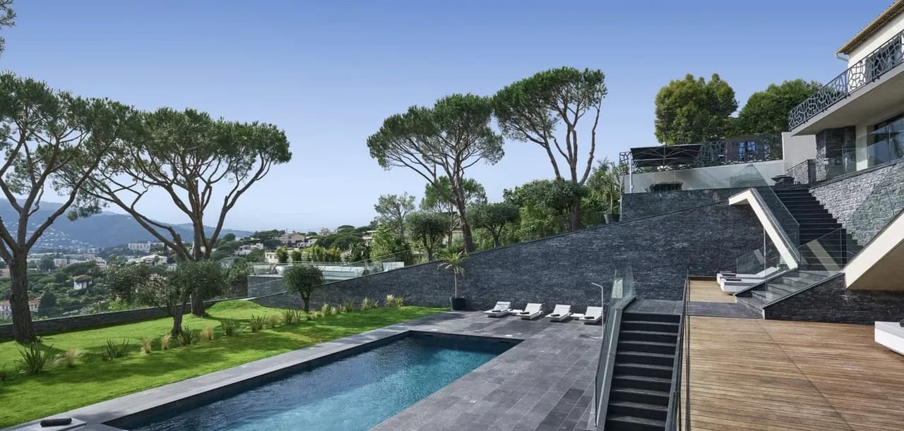 Grandiose Villa in Croix des Gardes photo 4