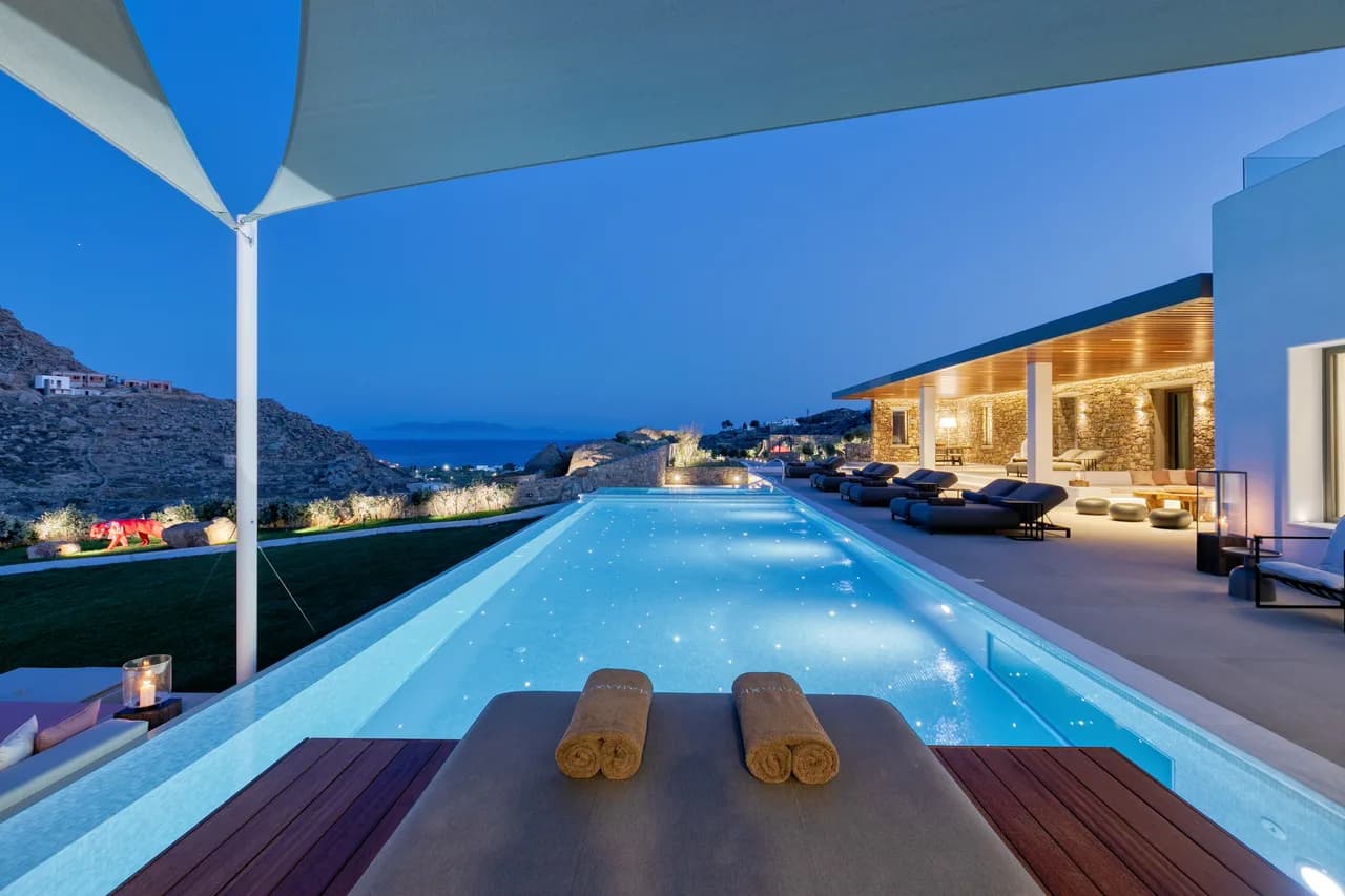 Luxury 7-Suite Villa Overlooking Paradise Beach
