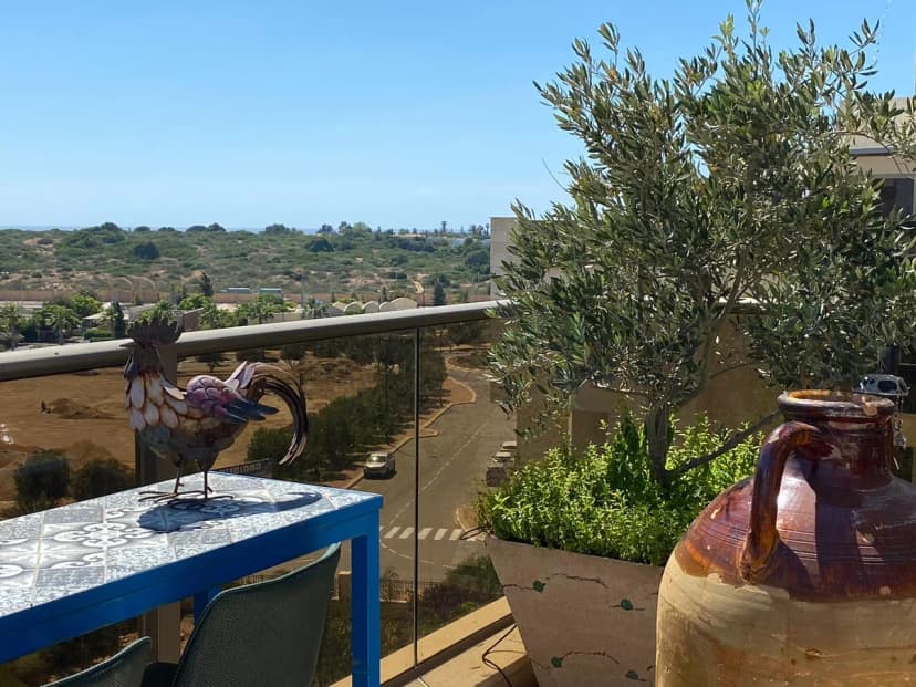 Beautiful 3 BR Penthouse With Blooming Roof Garden