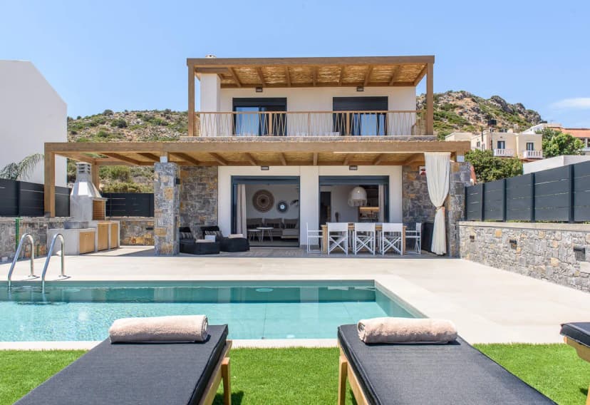 Newly Built Modern Villa With Authentic Sceneries