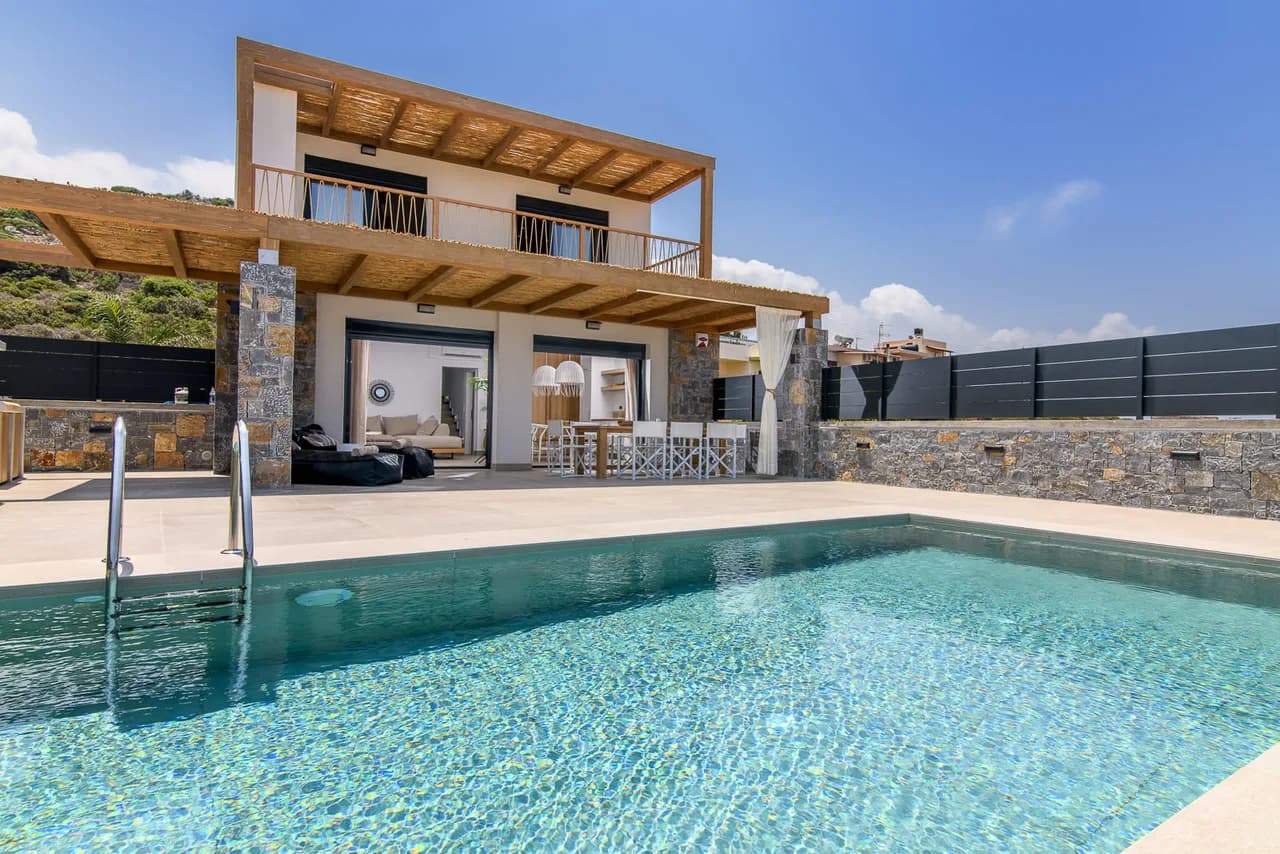 Ideal Modern Villa With Refreshing Pool photo 3