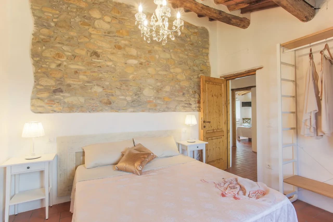 Charming Farmhouse Immersed In Lucca Countryside photo 3