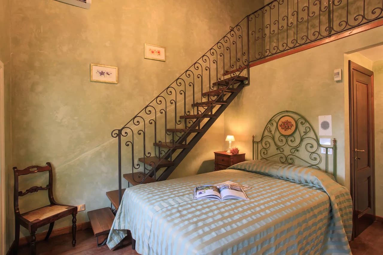 Antique Hillside Villa With Mesmerizing Views photo 3