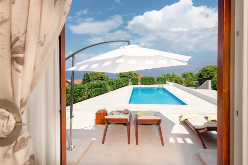 Beautiful 4 BR Villa With Private Pool And Breathtaking Views