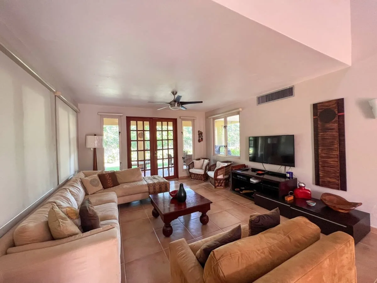 Villa With Extraordinary Lake Views In Puerto Rico photo 2