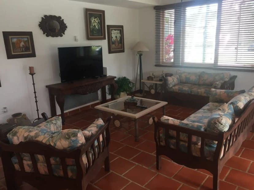 2 BR Beachfront Villa With Pool And Tennis Court