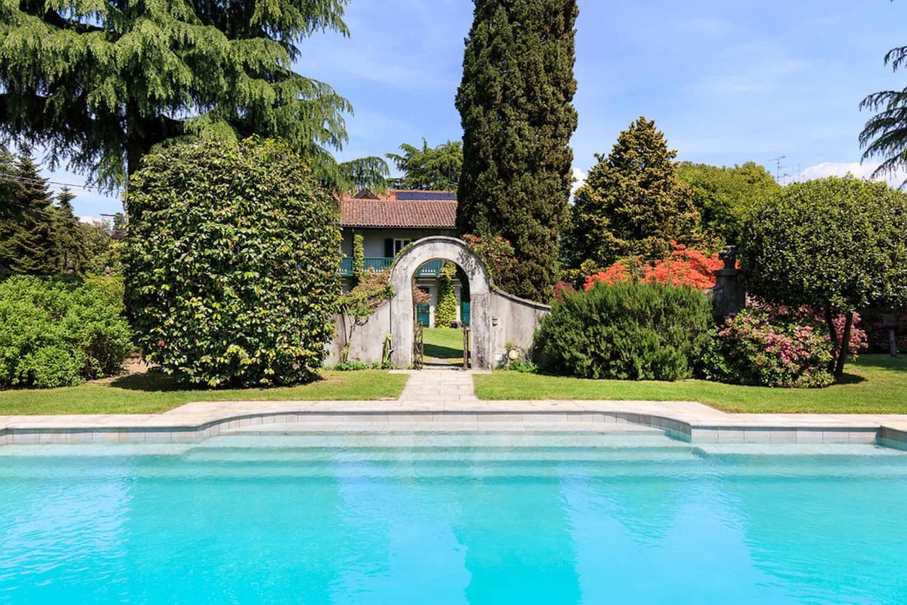 Charming 4 BR Villa With Garden And Pool photo 5