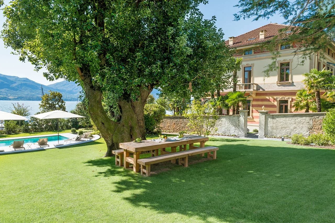 Exclusive Lakeside Villa With Pool And Mediterranean Garden photo 2