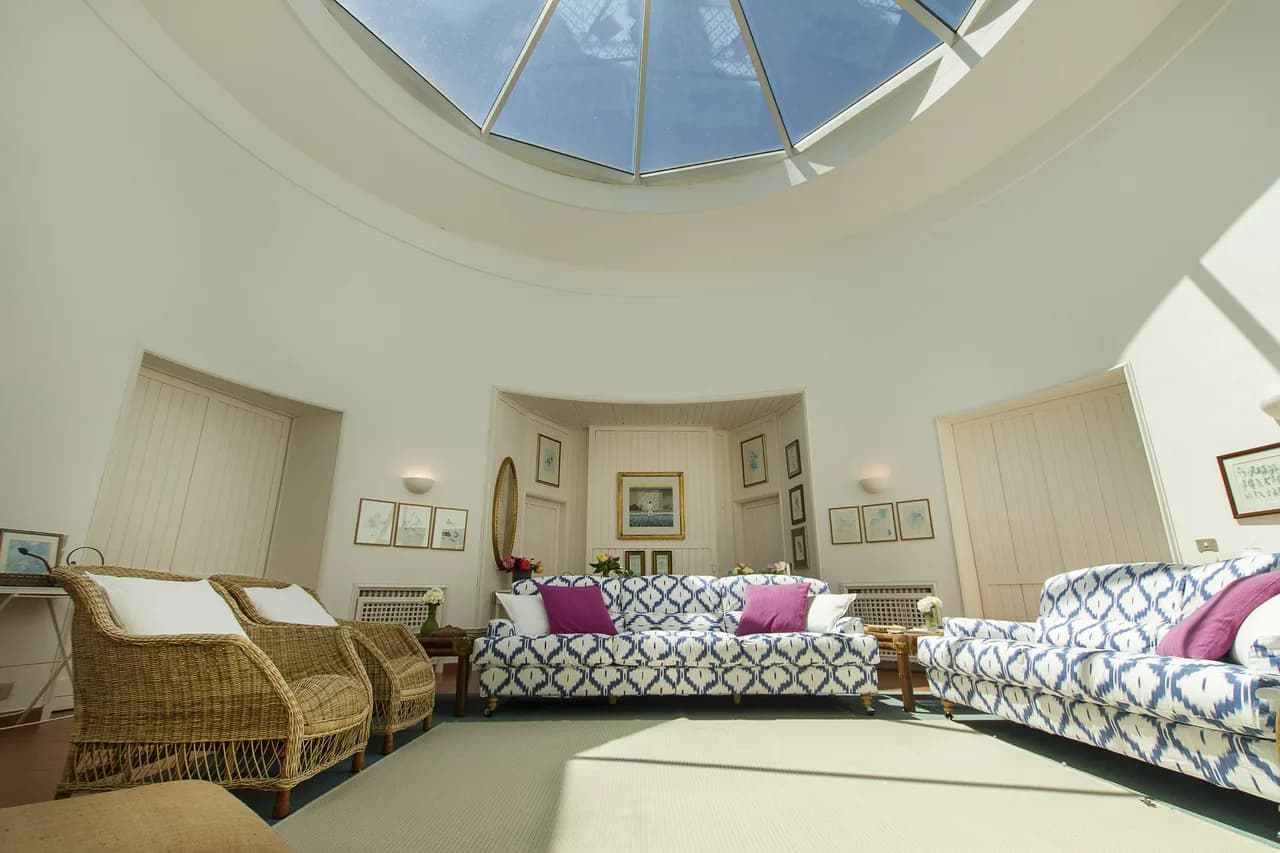 Stylish 6 BR Villa With Pool And Lake Views photo 4