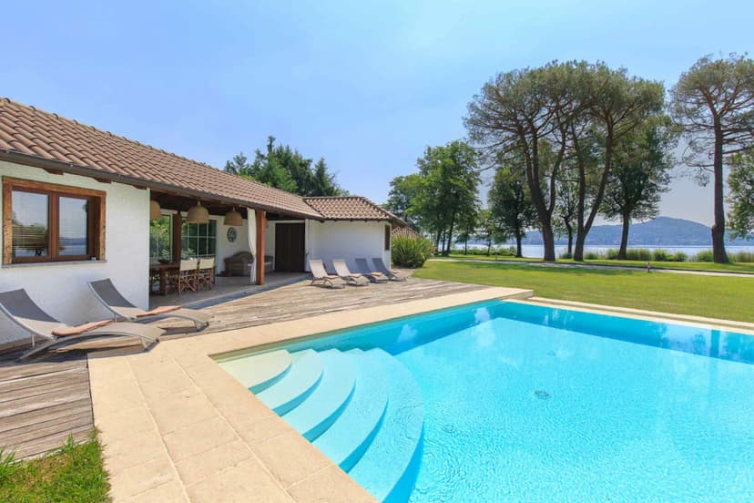 Luxurious Villa With Italian Style Interiors And Spectacular Views