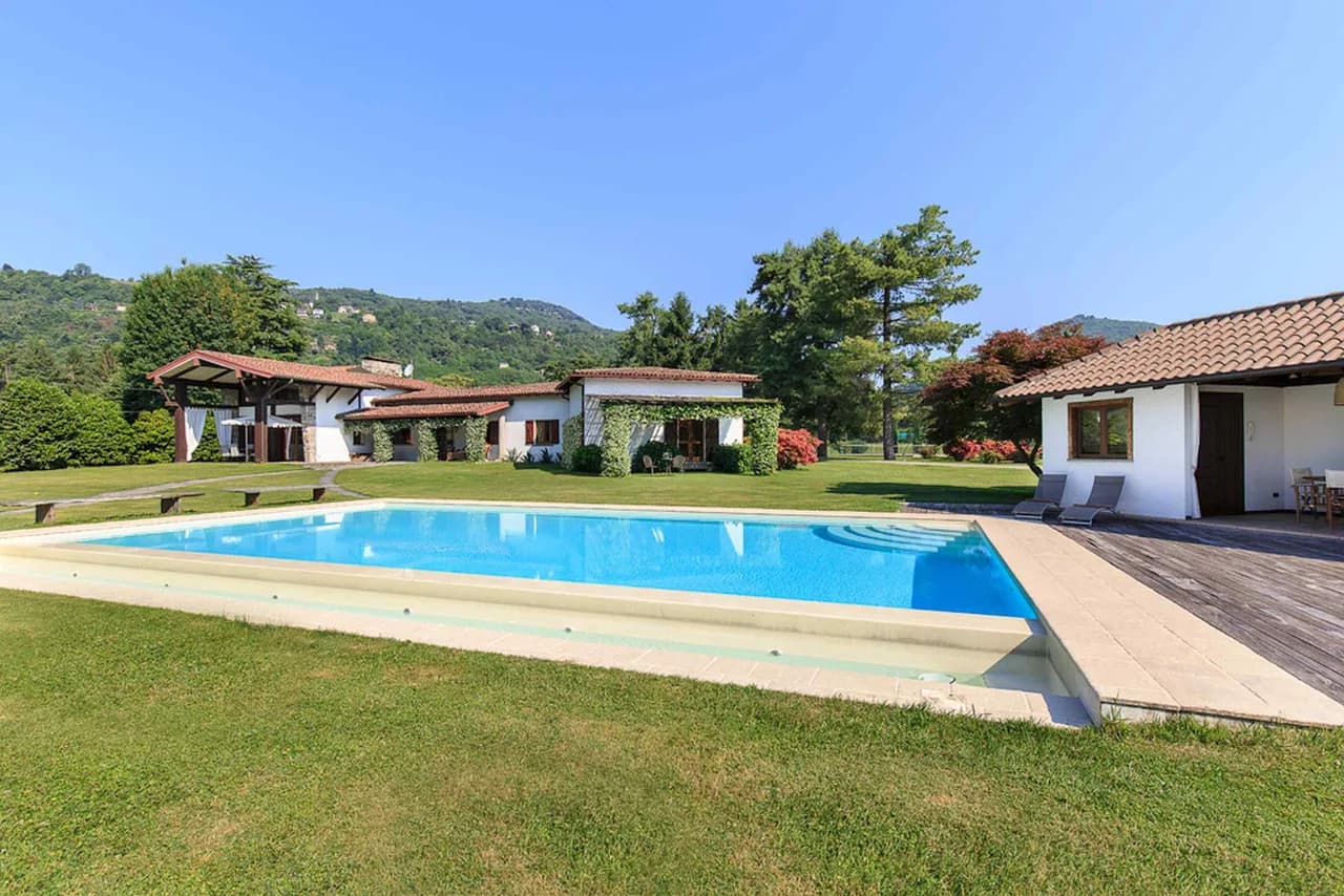 Luxurious Villa With Italian Style Interiors And Spectacular Views photo 2