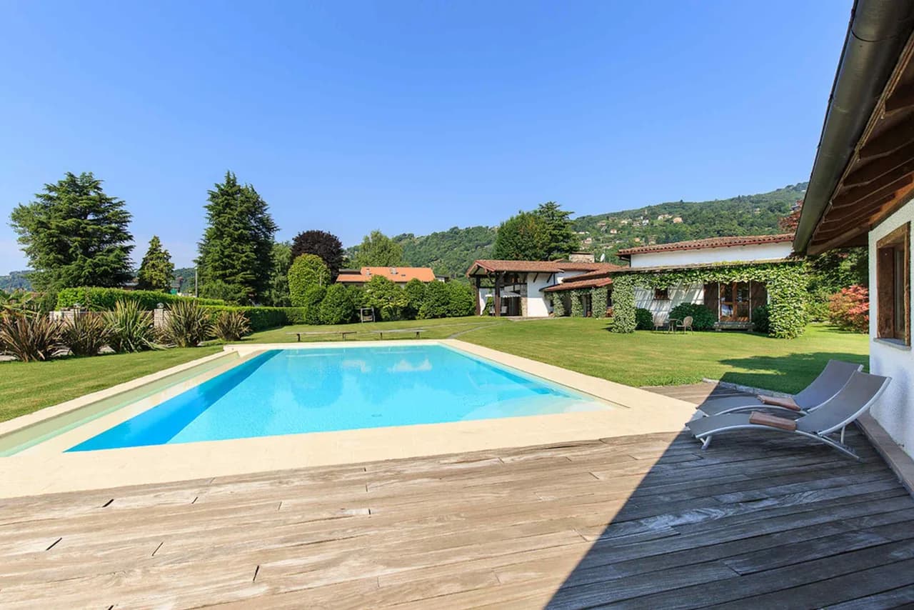 Luxurious Villa With Italian Style Interiors And Spectacular Views photo 3