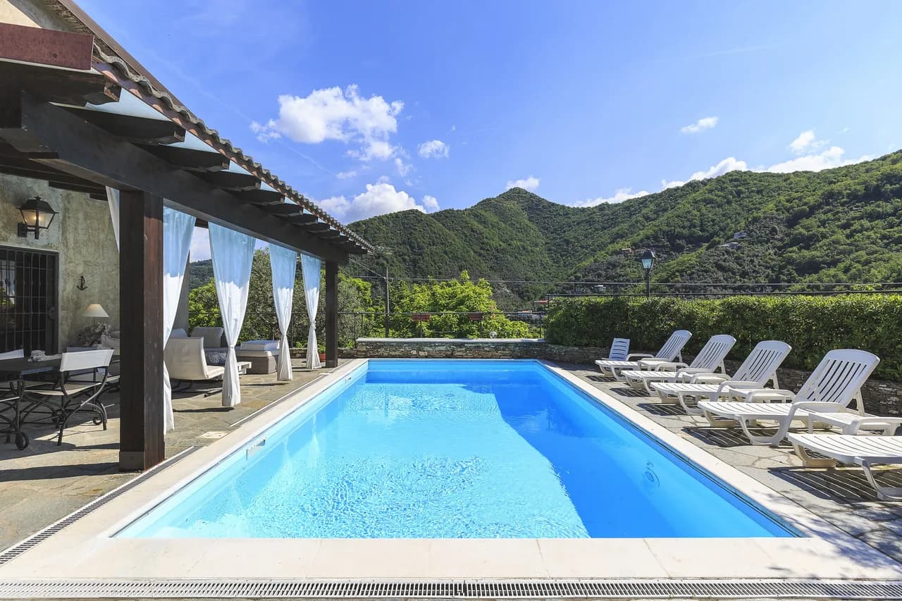 Beautiful Private Villa With Pool And Pleasant Countryside Views