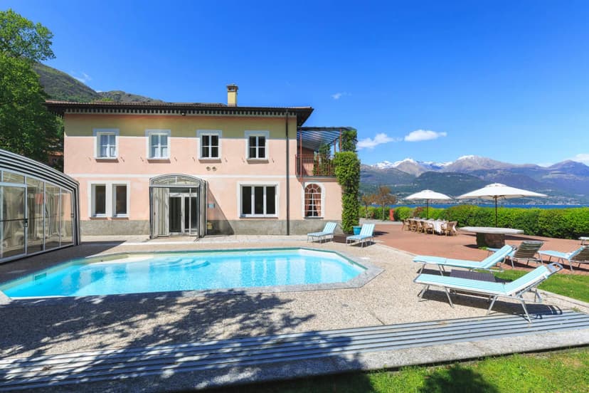 One of a Kind Lakeside Villa with a Pool
