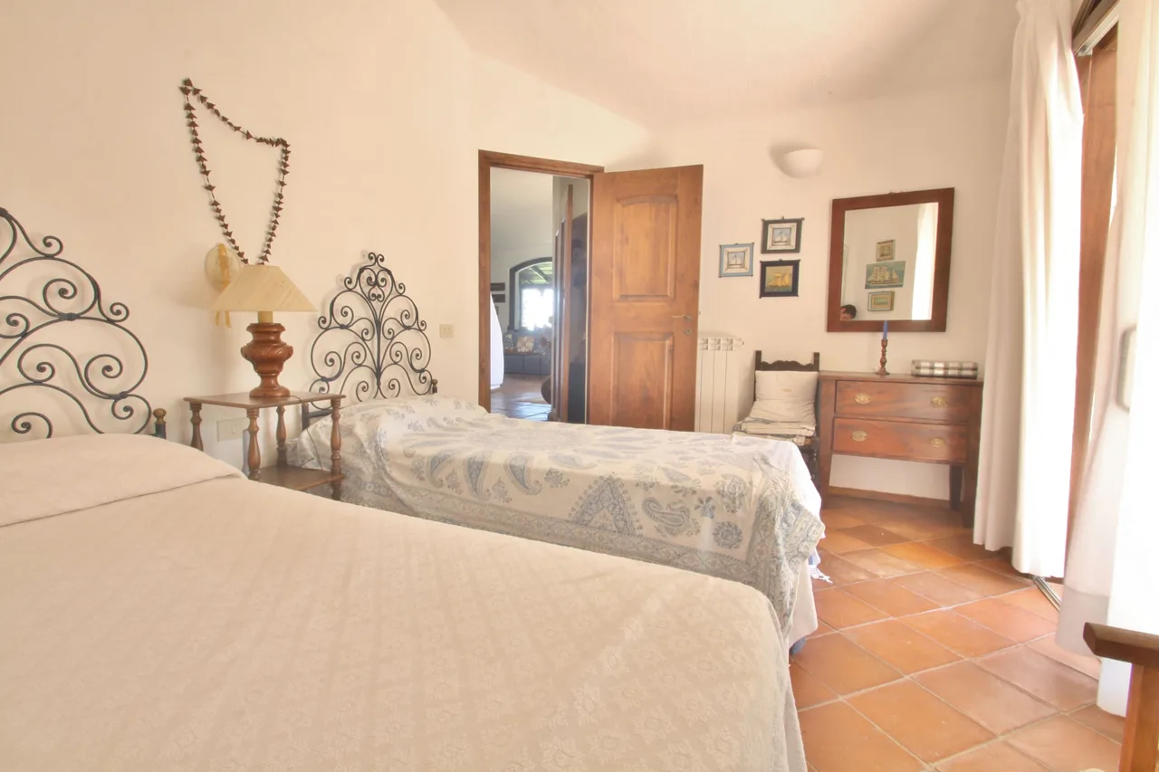 Fantastic Exclusive Frontline Villa photo 4