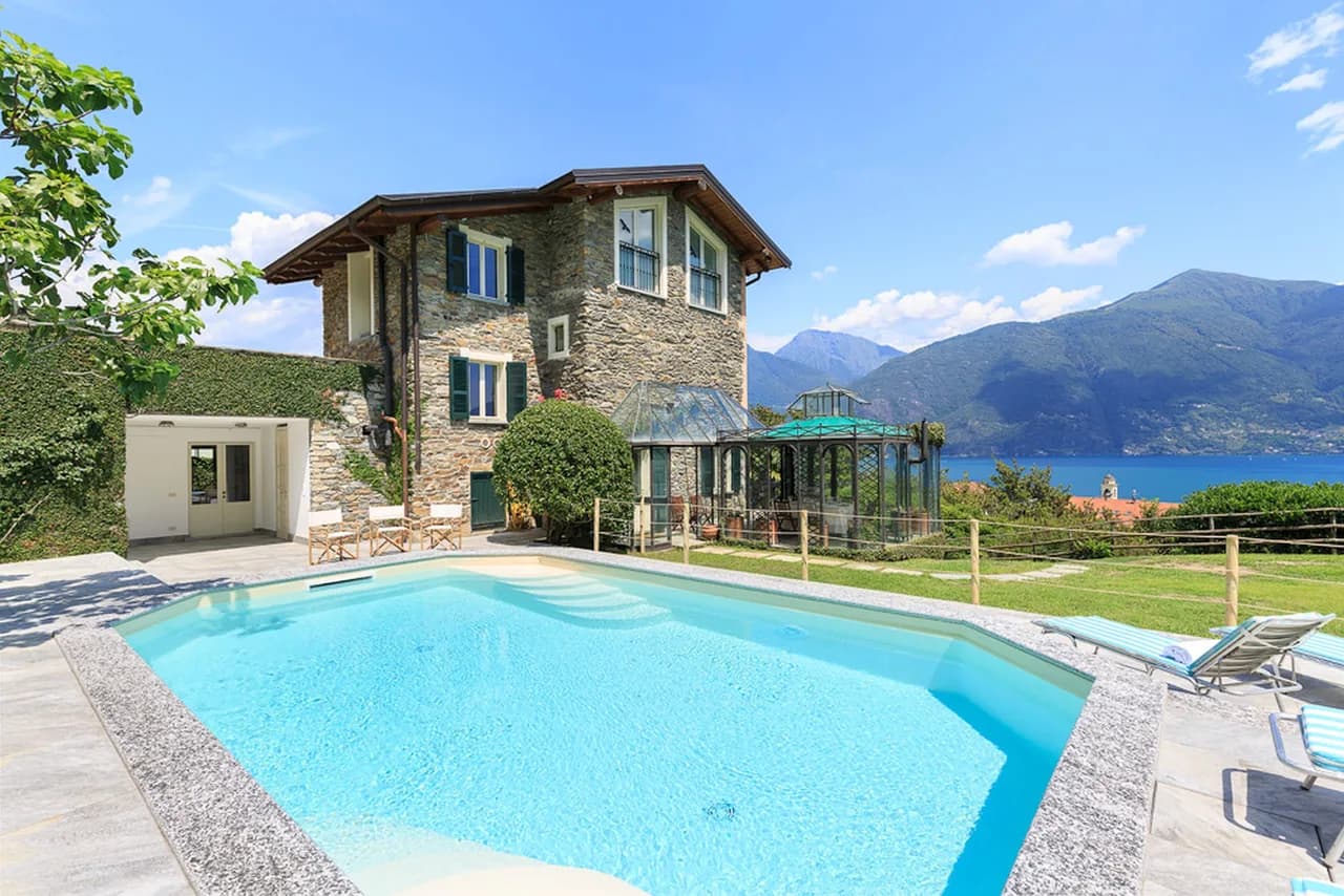 Magical Villa with Amazing Pool and Taverna Above Lake Como