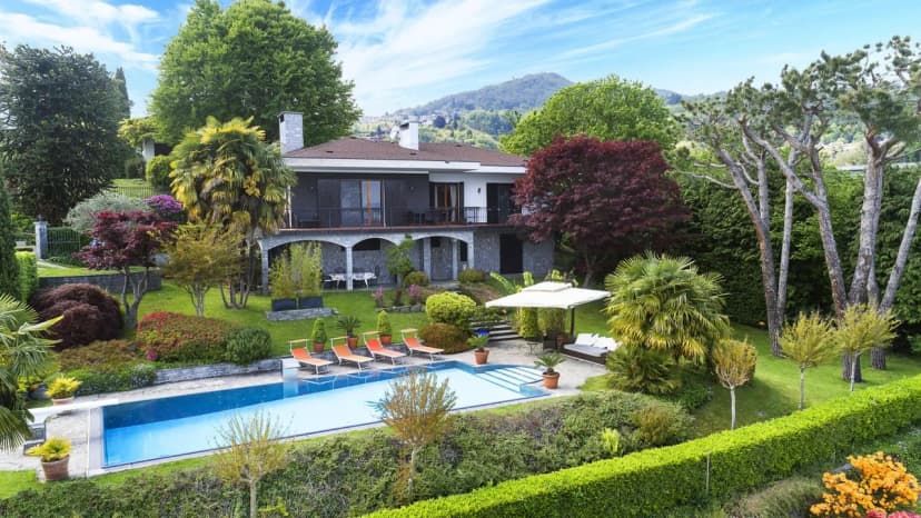 Mesmerizing Lakeview Villa With Amazing Pool