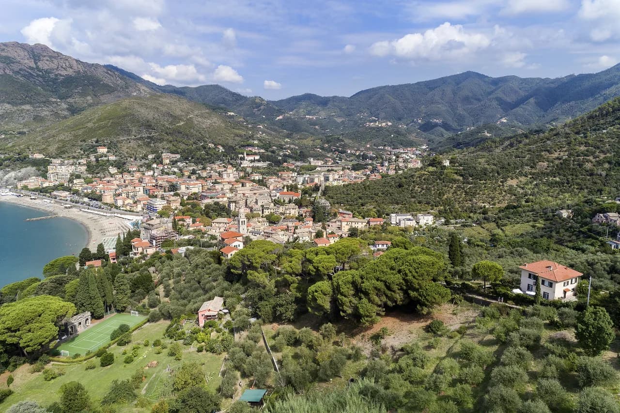 Beautiful Villa With Amplitudes Of Space photo 2