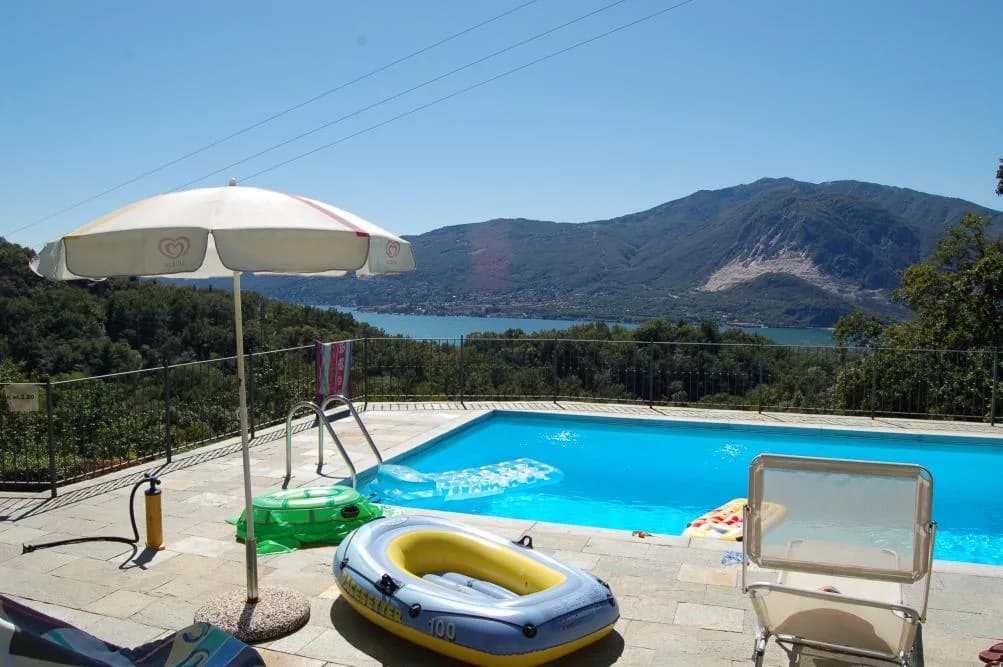 Enchanting Villa with Pool photo 2