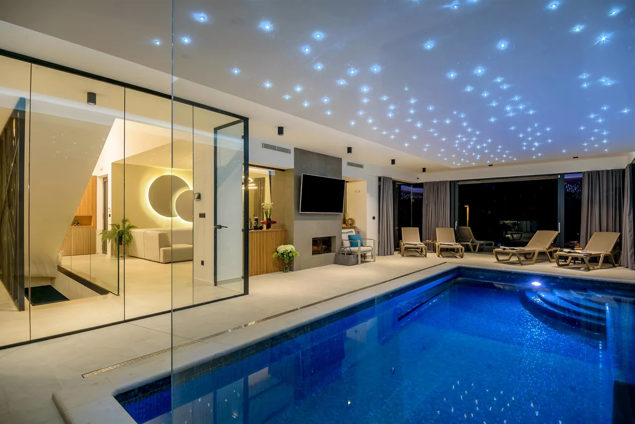Luxury Villa With Beautiful Pool And Table Tennis photo 2