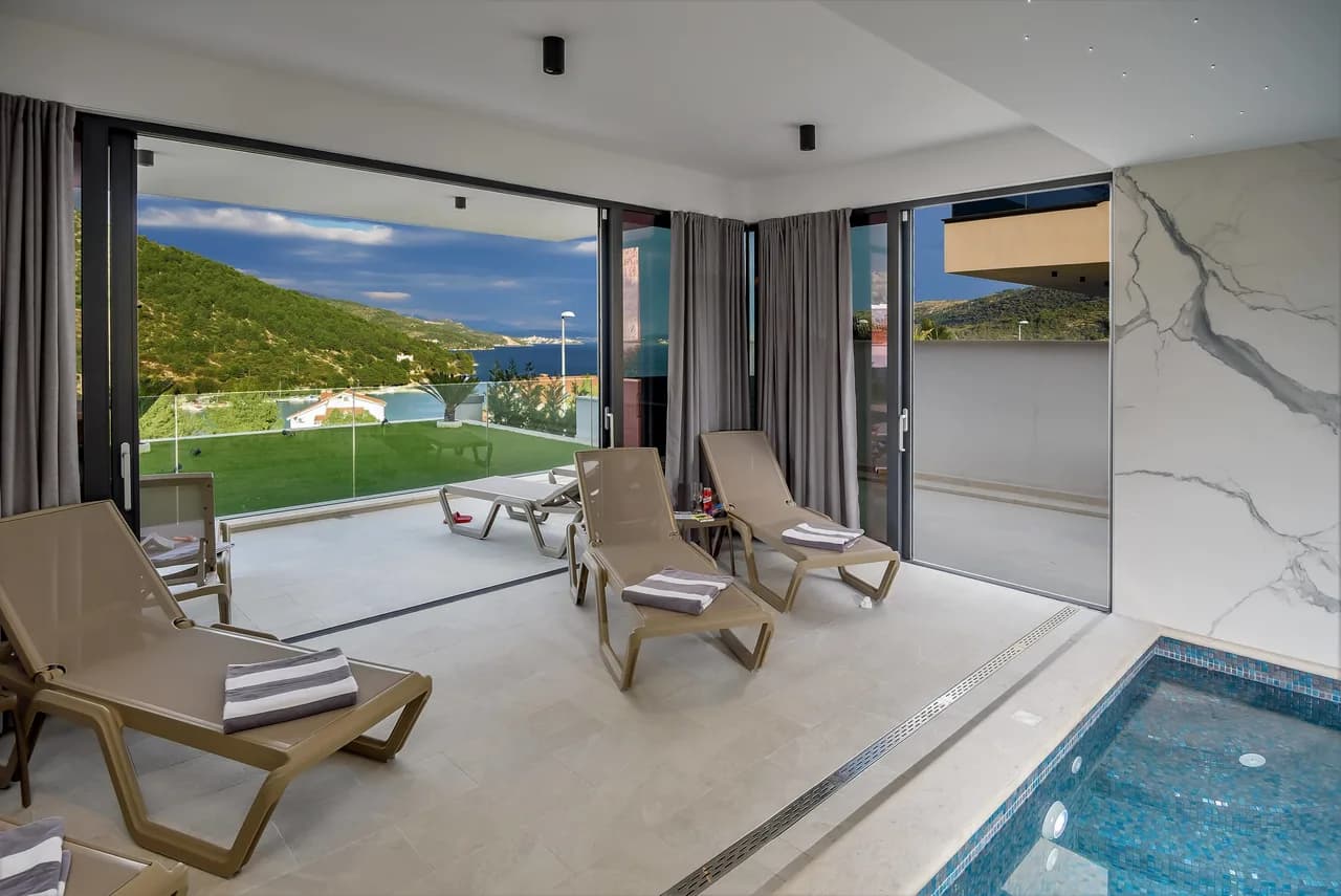Luxury Villa With Beautiful Pool And Table Tennis photo 3