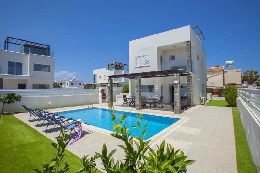 Fantastic Modern Villa With Pool and Amazing View