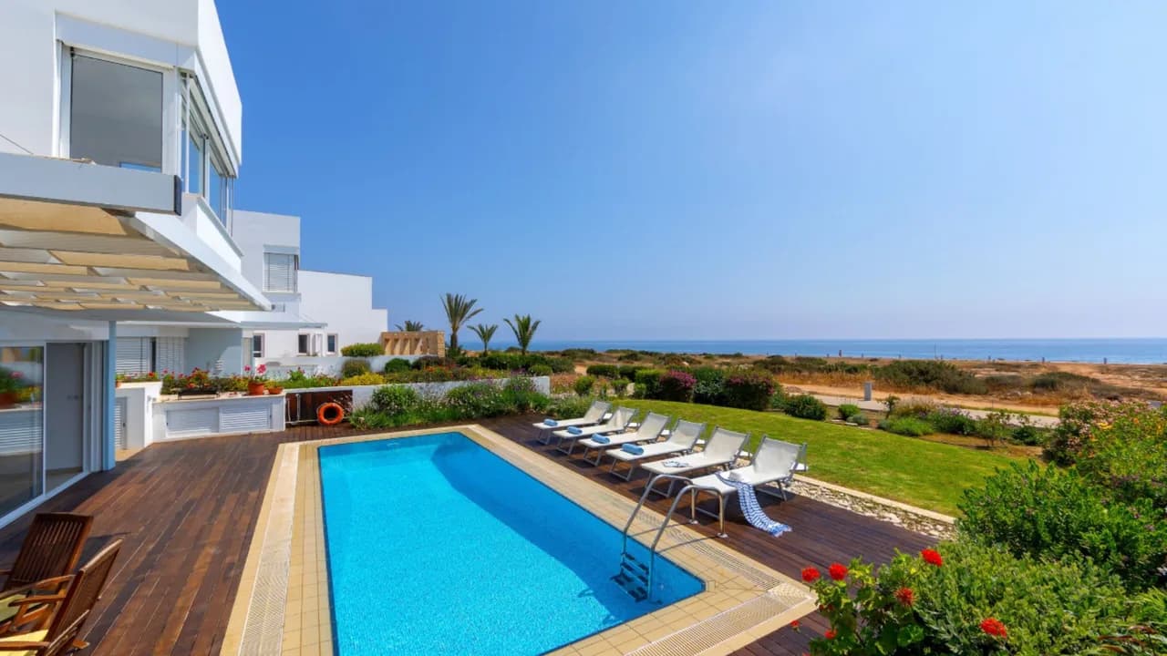 Majestic Villa In Front Of The Ocean photo 5