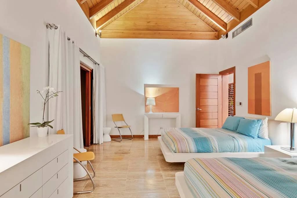 Contemporary Six Bedroom Villa in La Romana photo 4