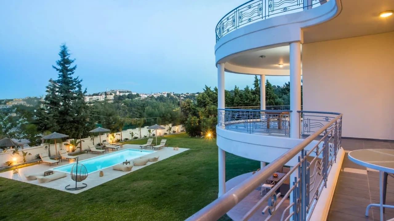 Modern-Style Villa with Pool & Lovely Views photo 5