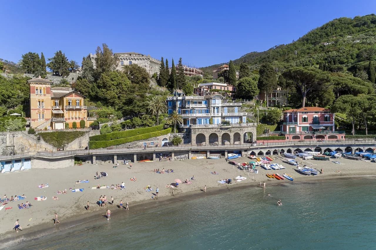Magical Seafront Villa in Levanto photo 3