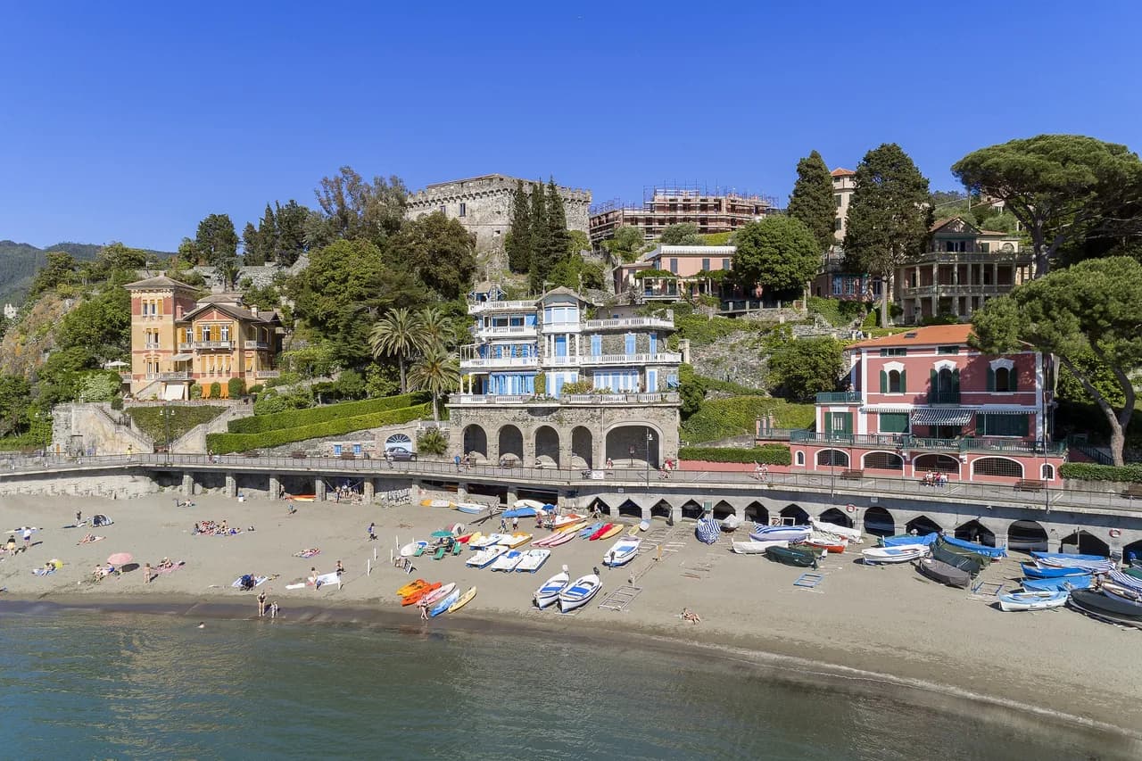 Magical Seafront Villa in Levanto photo 5