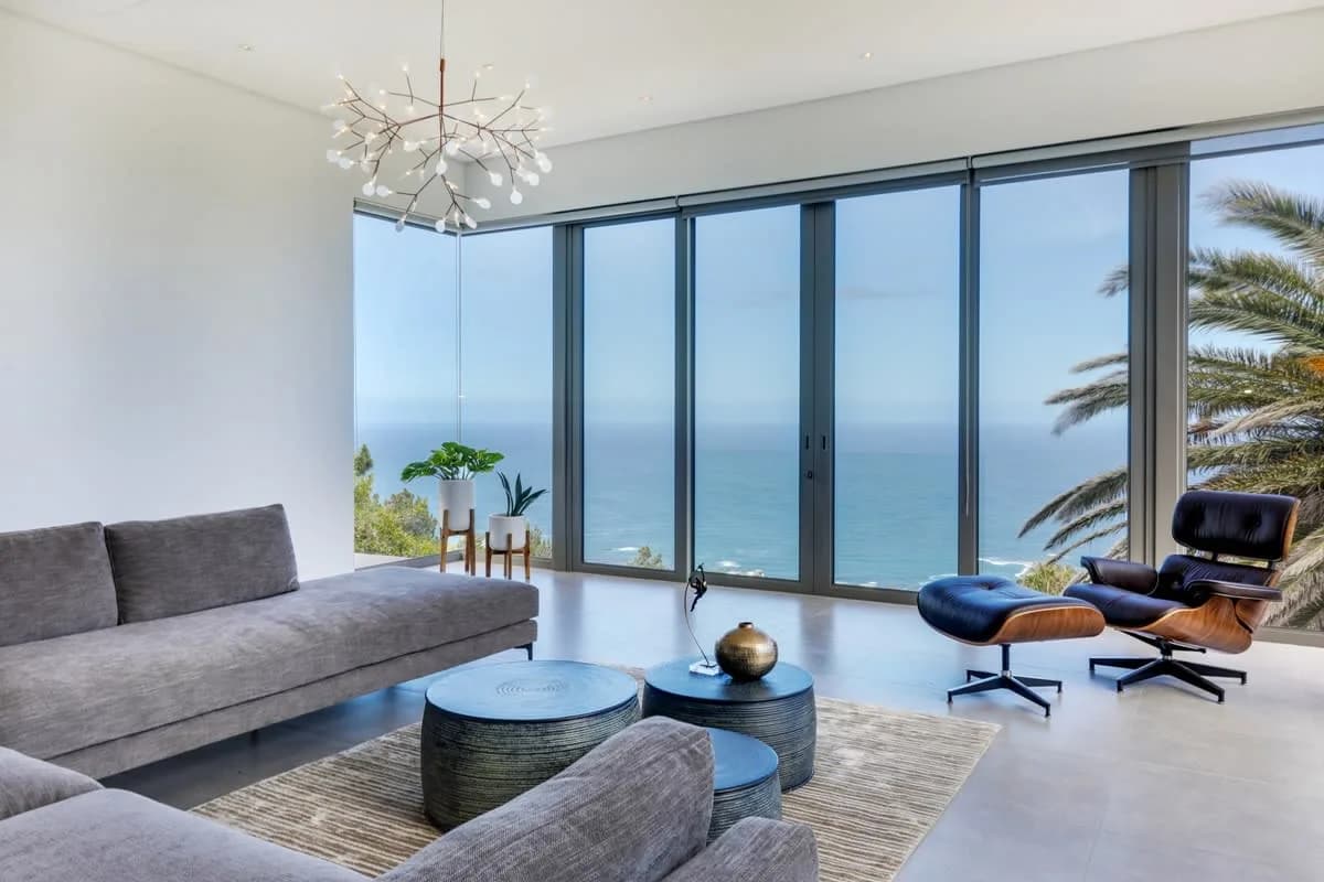 Glamorous Villa In Open Yet Private Location photo 2