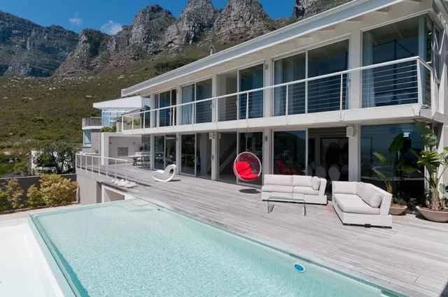 Modern 3 BR Villa With Fantastic Ocean Views