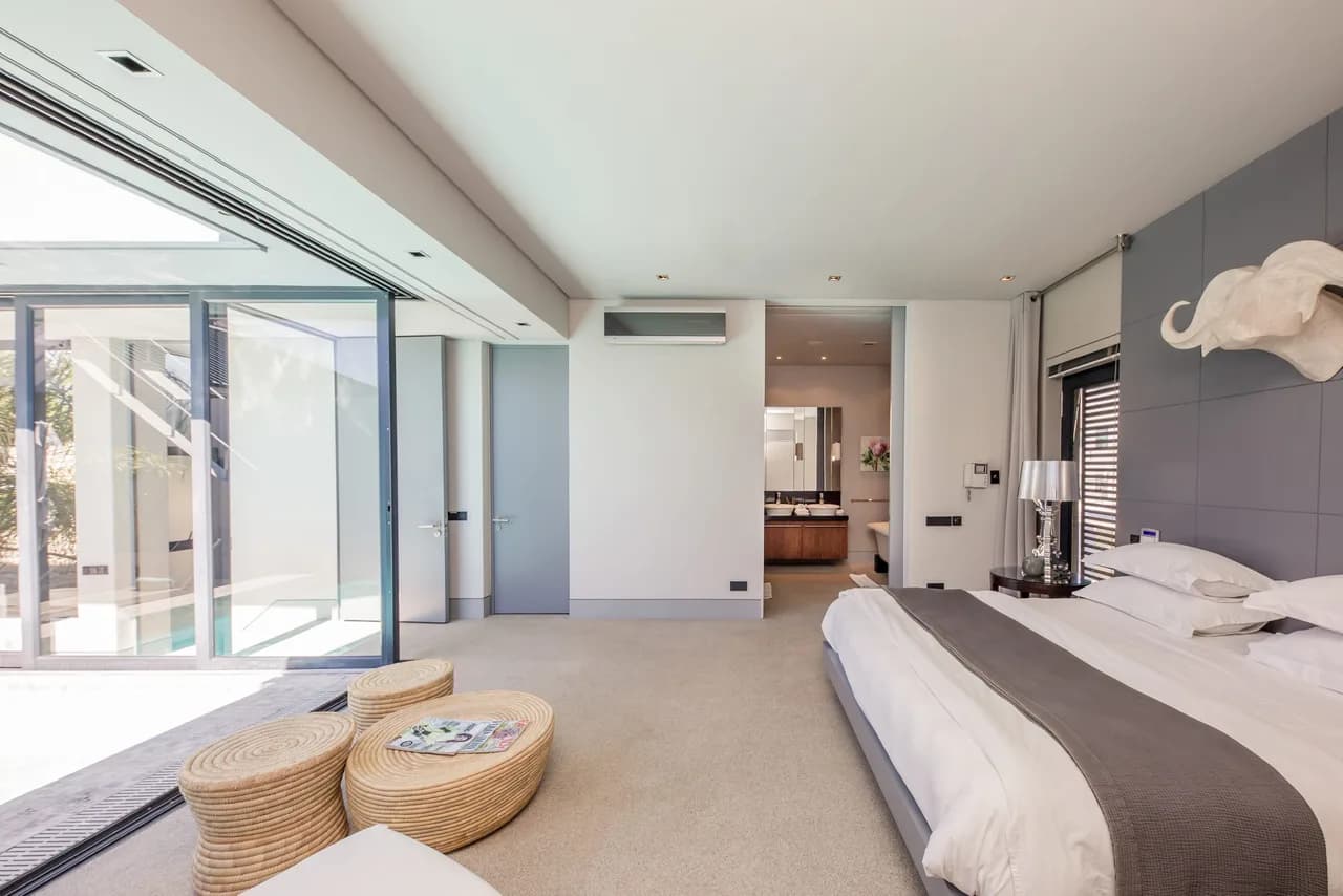 Private Double Storey Villa With Elegant Interiors photo 3