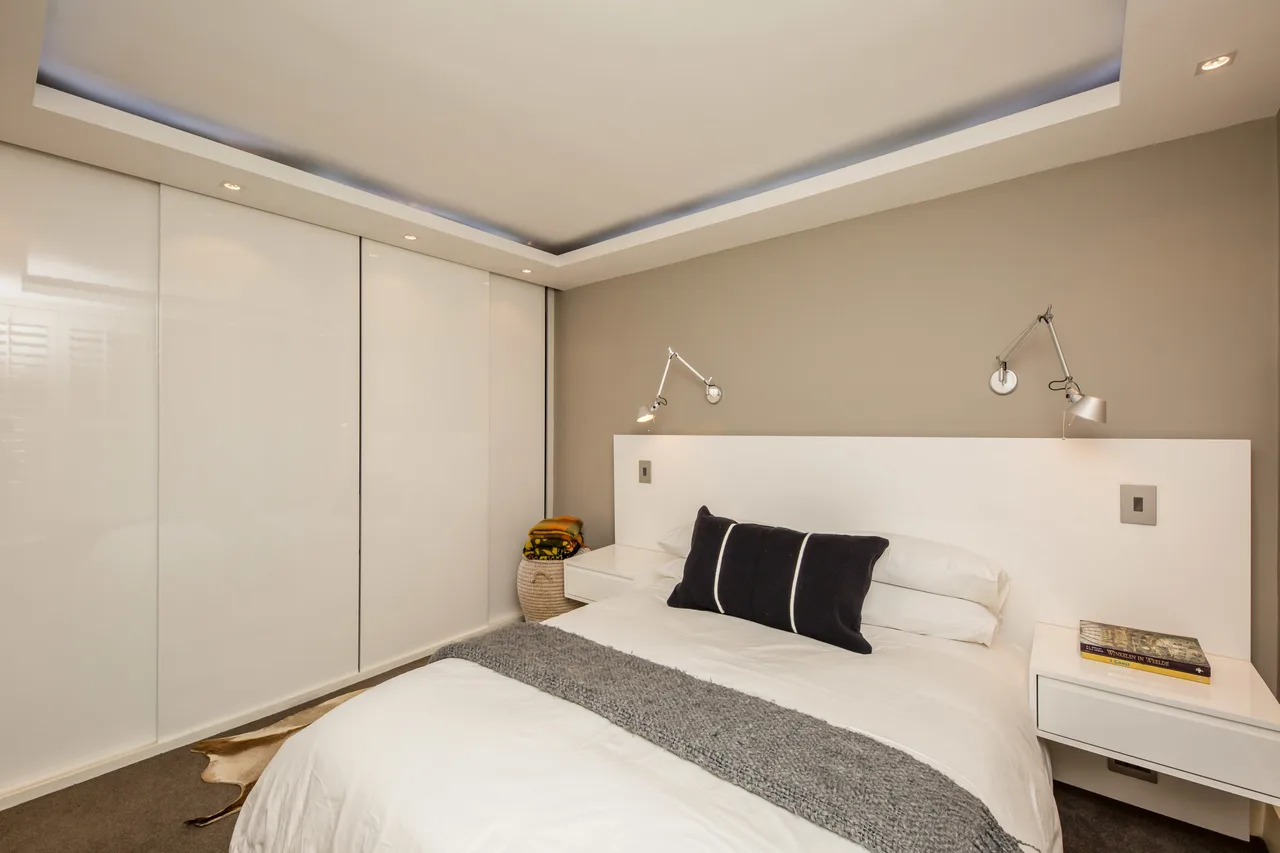 Modern Apartment with Ocean Views photo 2