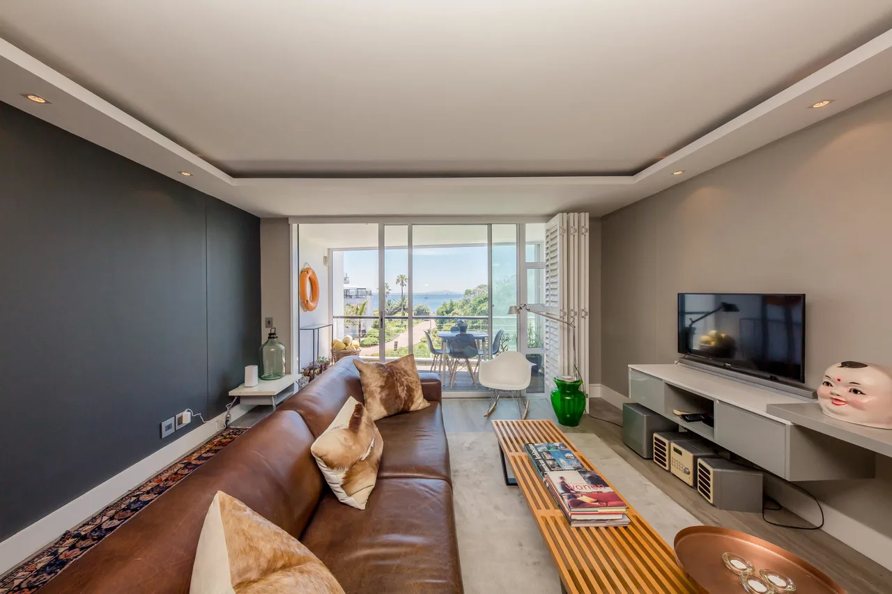 Modern Apartment with Ocean Views photo 5