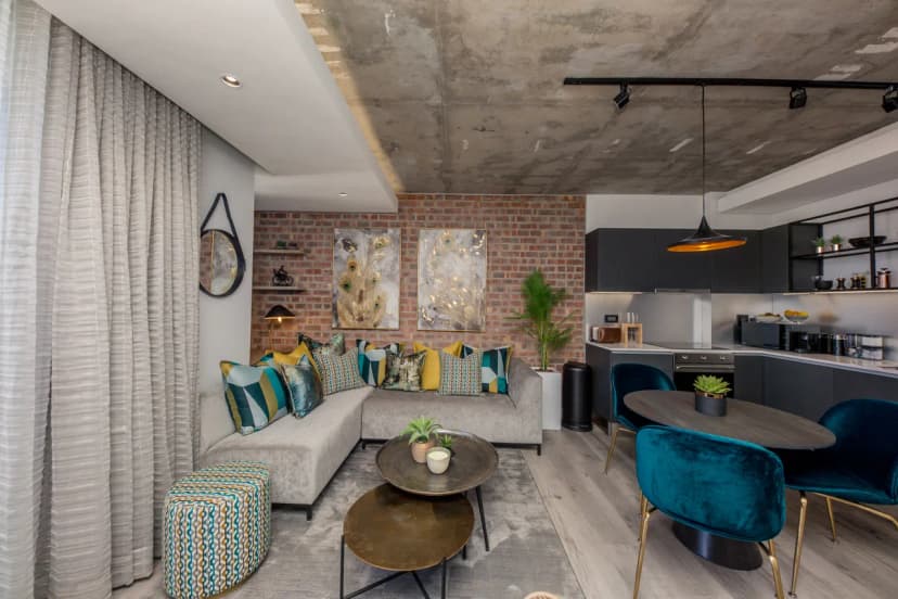 Beautifully Decorated City Apartment