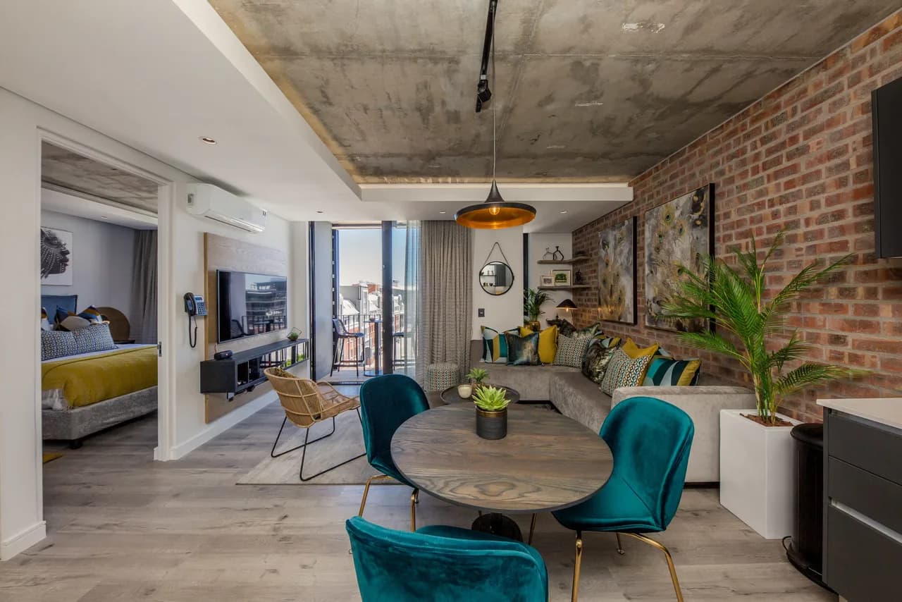 Beautifully Decorated City Apartment photo 5