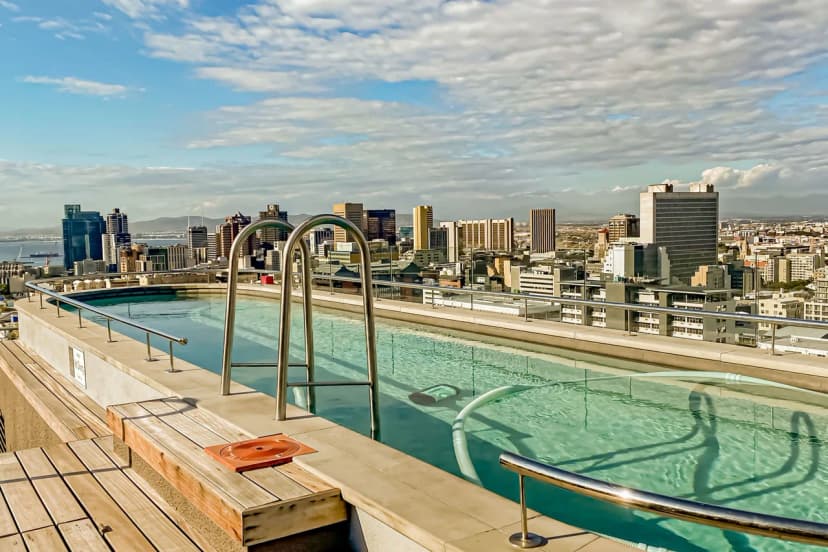 Modern Penthouse with Table Mountain Views