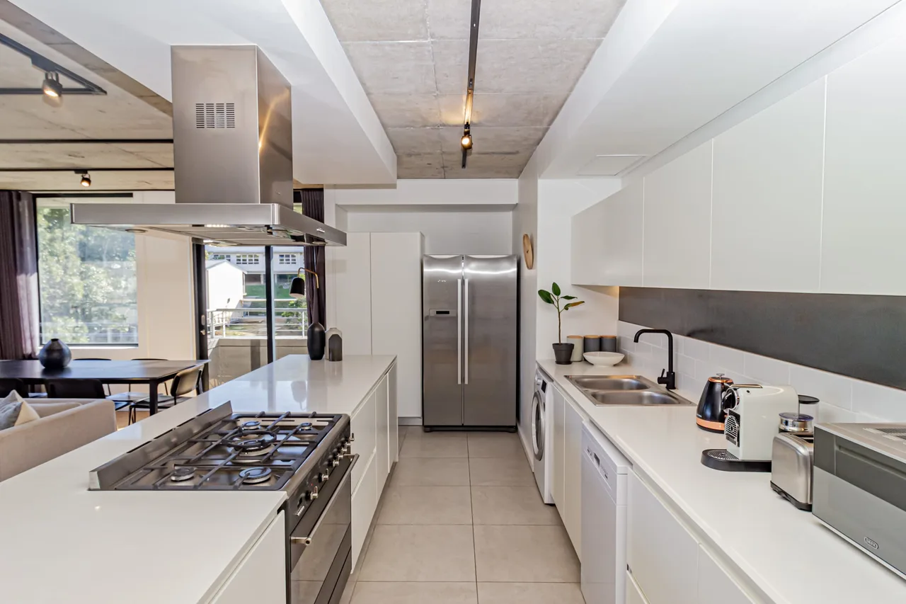 Modern Penthouse with Table Mountain Views photo 4