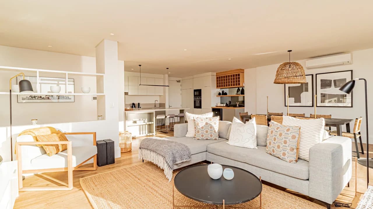 Elegant Sea Point Apartment with Ocean Views