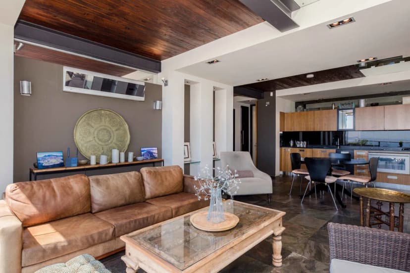 Relaxing City Break Apartment Situated In A Picturesque Setting