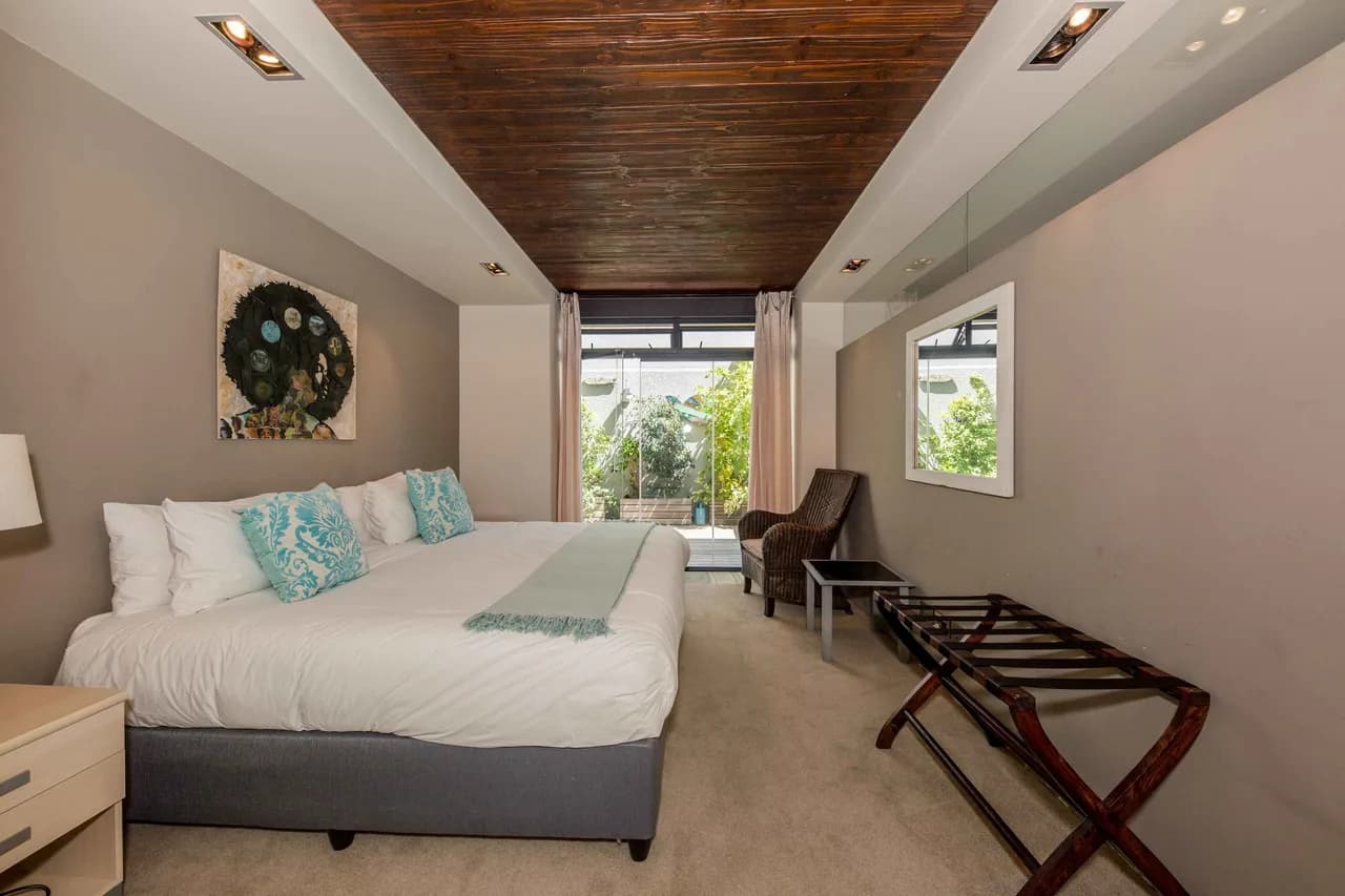 Relaxing City Break Apartment Situated In A Picturesque Setting photo 2