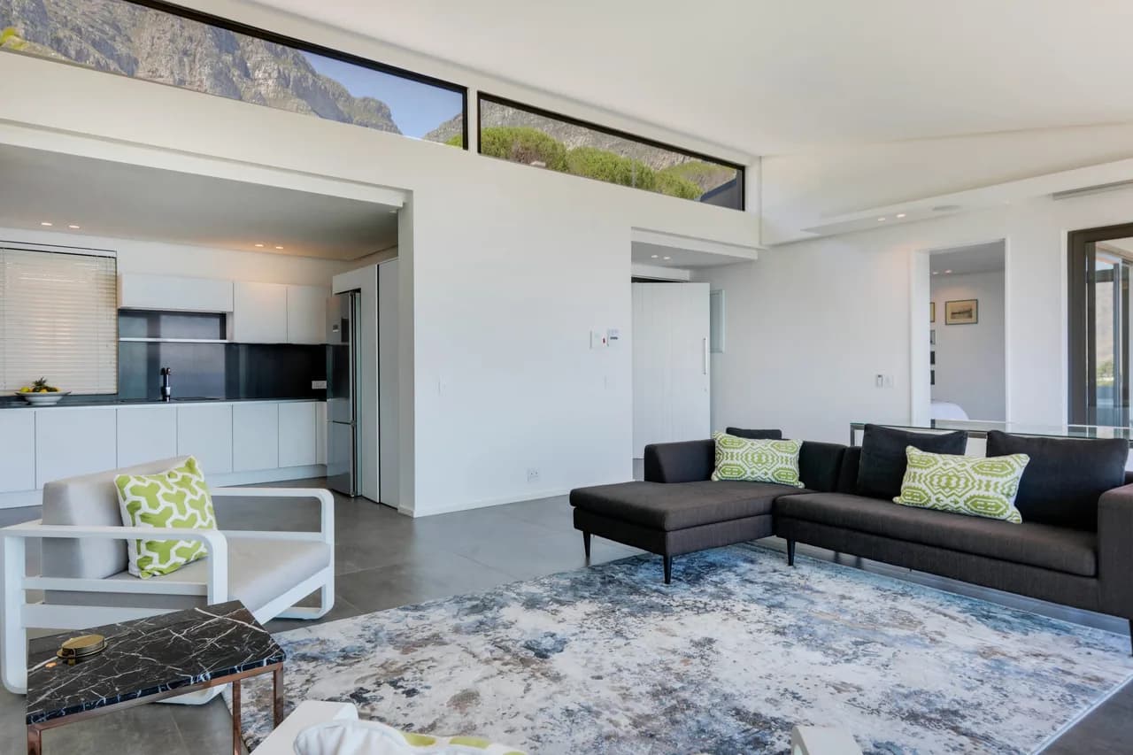 Cosy Apartment With Exceptional Views Of Camps Bay photo 3