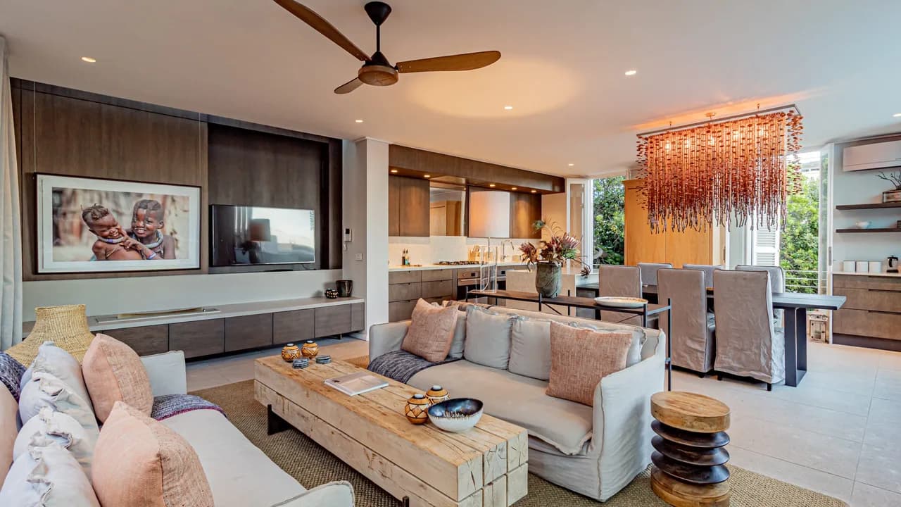 Gorgeous Contemporary Apartment In The Heart Of The City photo 2