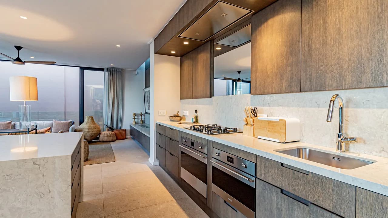 Gorgeous Contemporary Apartment In The Heart Of The City photo 4
