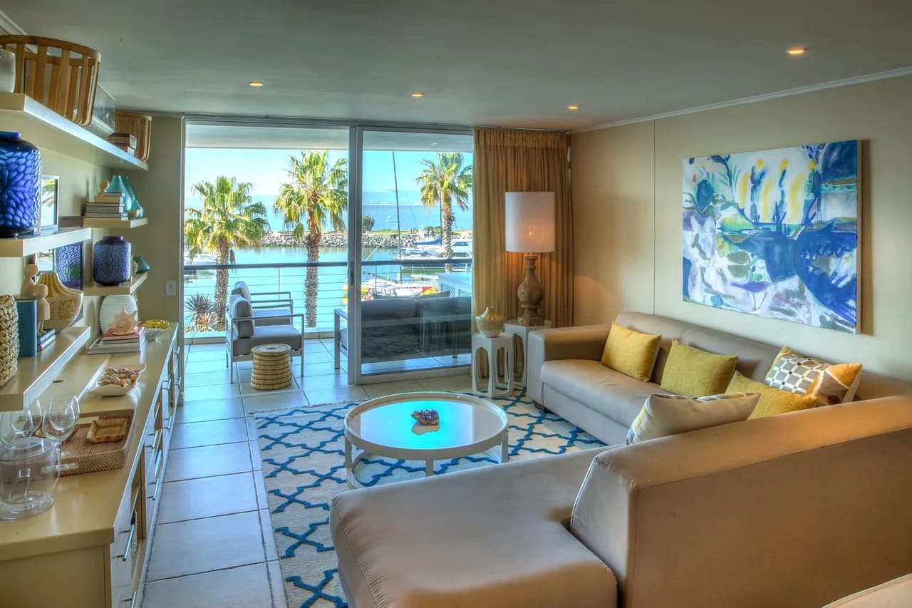 Ideal Elegant Apartment With Stunning Marina And Ocean Views photo 2